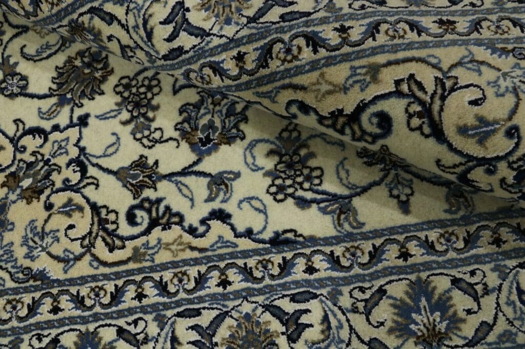 Persian Rug Nain 205 x 146 cm Wool Hand-knotted