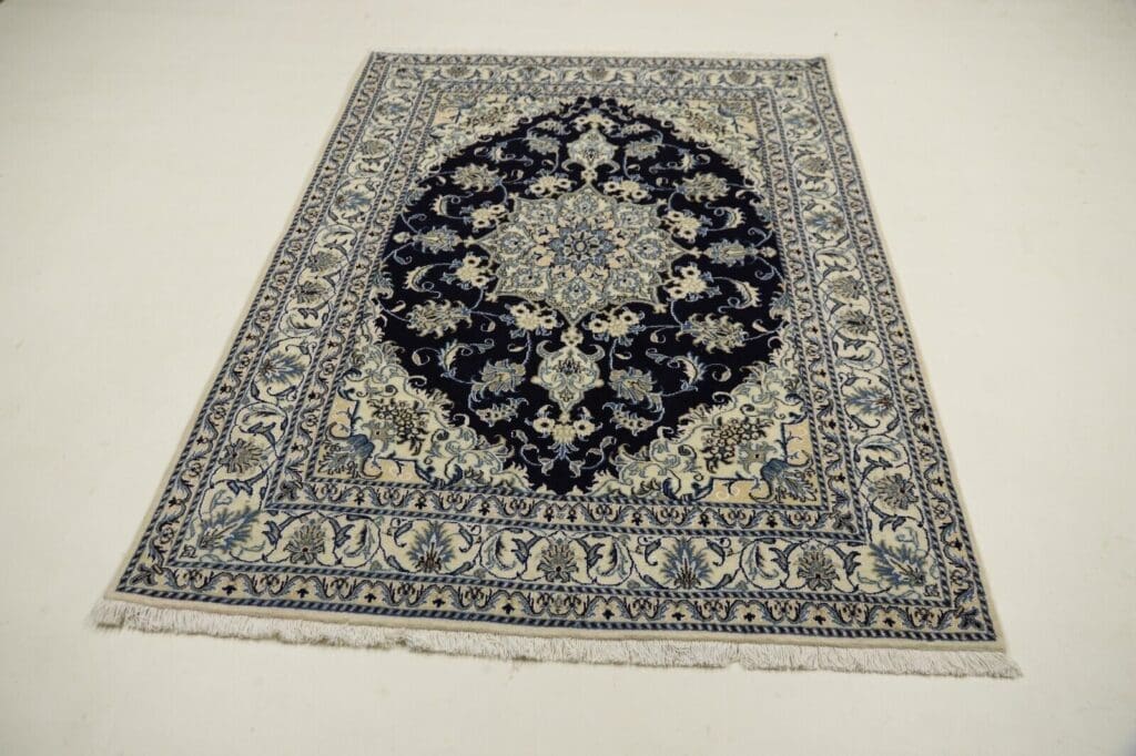 Oriental Rug Nain 198x146 cm Wool Hand-knotted