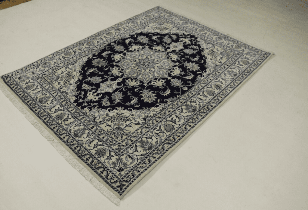 Oriental Rug Nain 198x146 cm Wool Hand-knotted