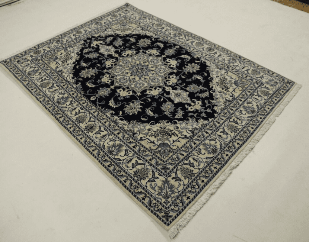 Oriental Rug Nain 198x146 cm Wool Hand-knotted