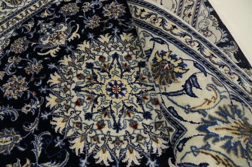 Persian Rug Nain 194 x 195 cm Wool Hand-knotted