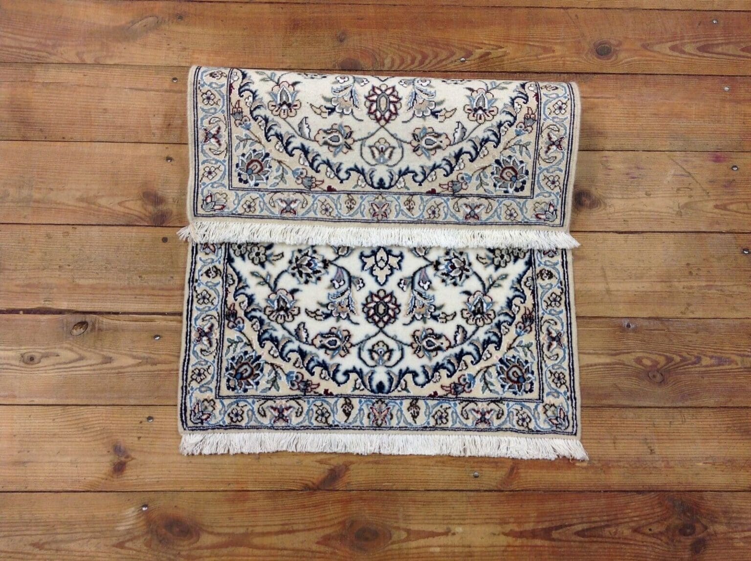 wunderschoner-orientteppich-super-nain-9-la-92-x-64-cm-ca-500000-4 Persian Rug Nain 92 x 64 cm Wool Hand-knotted