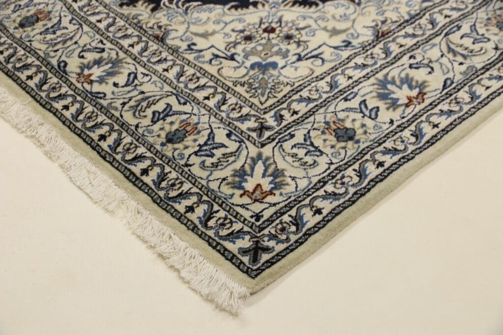 Persian Rug Nain 235 x 168 cm Wool Hand-knotted
