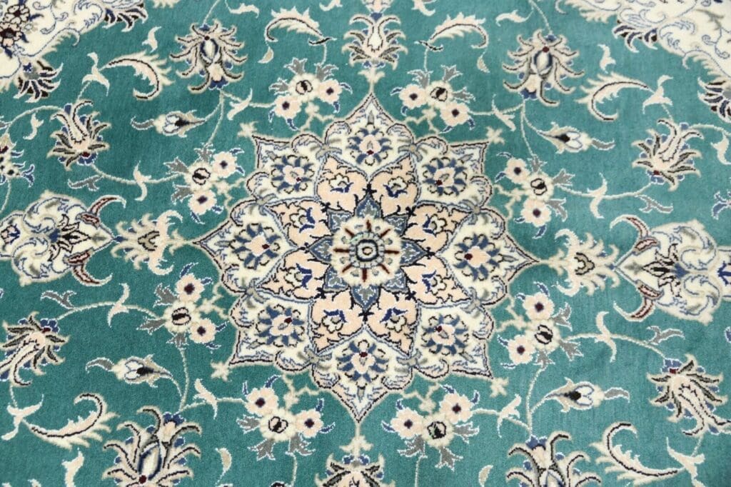 Persian Rug Nain 235 x 169 cm Wool Hand-knotted