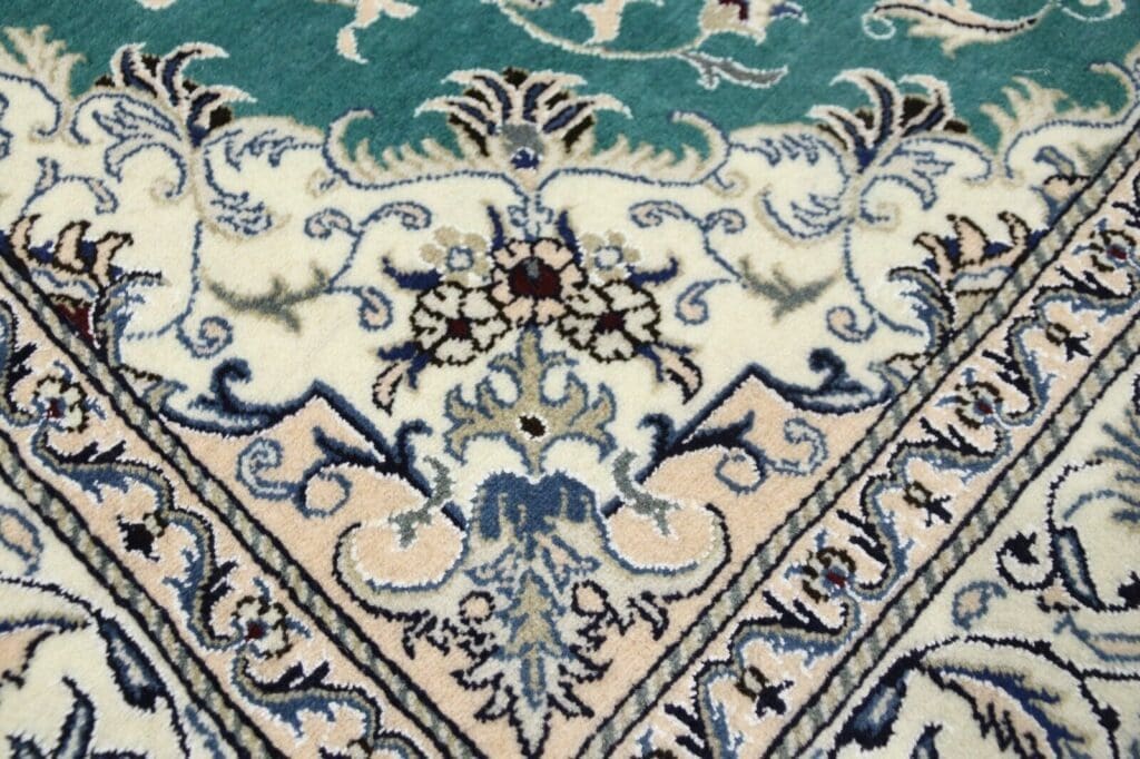 Persian Rug Nain 235 x 169 cm Wool Hand-knotted