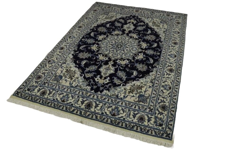 Persian Rug Nain 200 x 149 cm Wool Hand-knotted