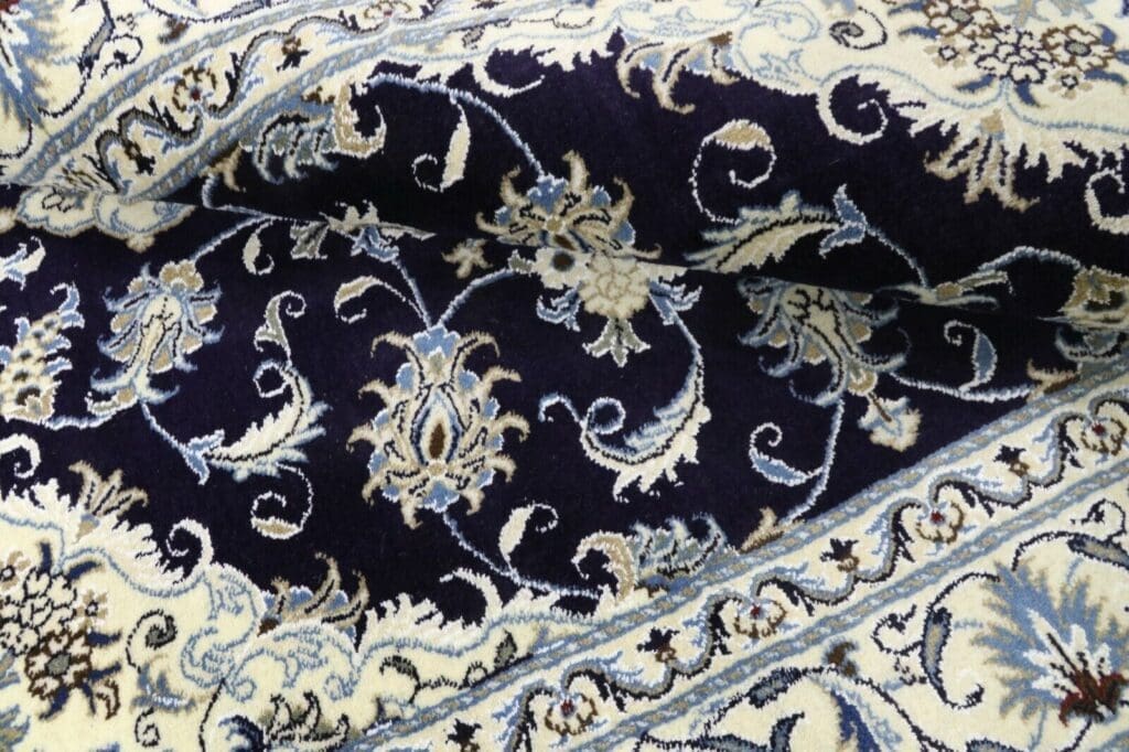 Persian Rug Nain 200 x 149 cm Wool Hand-knotted