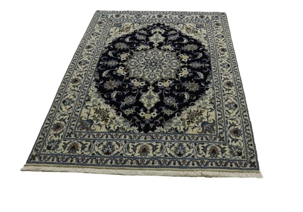 Persian Rug Nain 200 x 149 cm Wool Hand-knotted