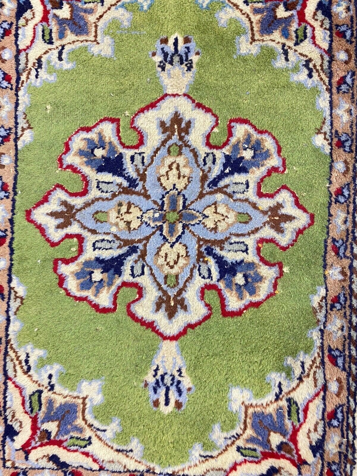 Persian Rug Nain 60 x 40 cm Wool Hand-knotted