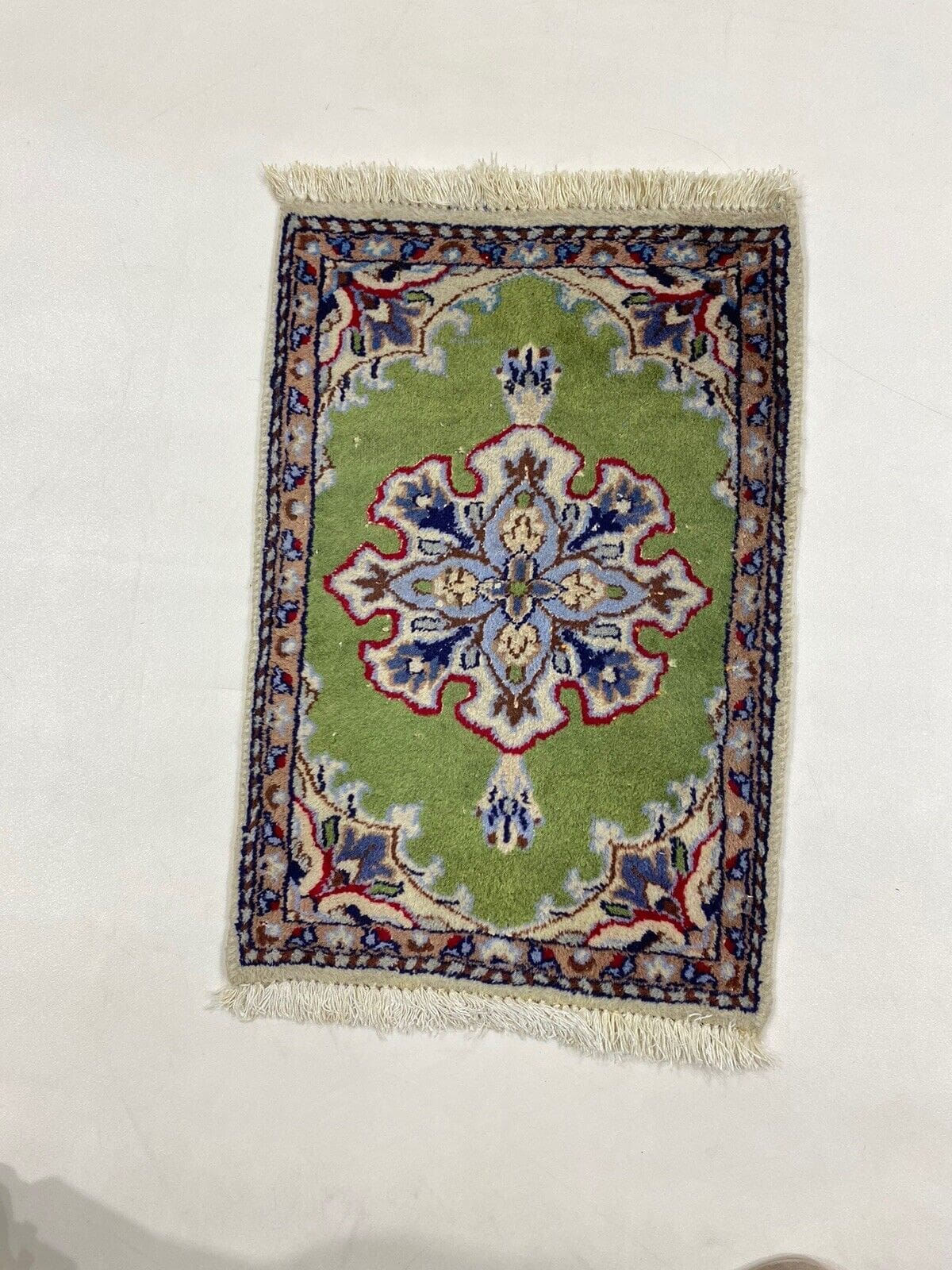 Persian Rug Nain 60 x 40 cm Wool Hand-knotted