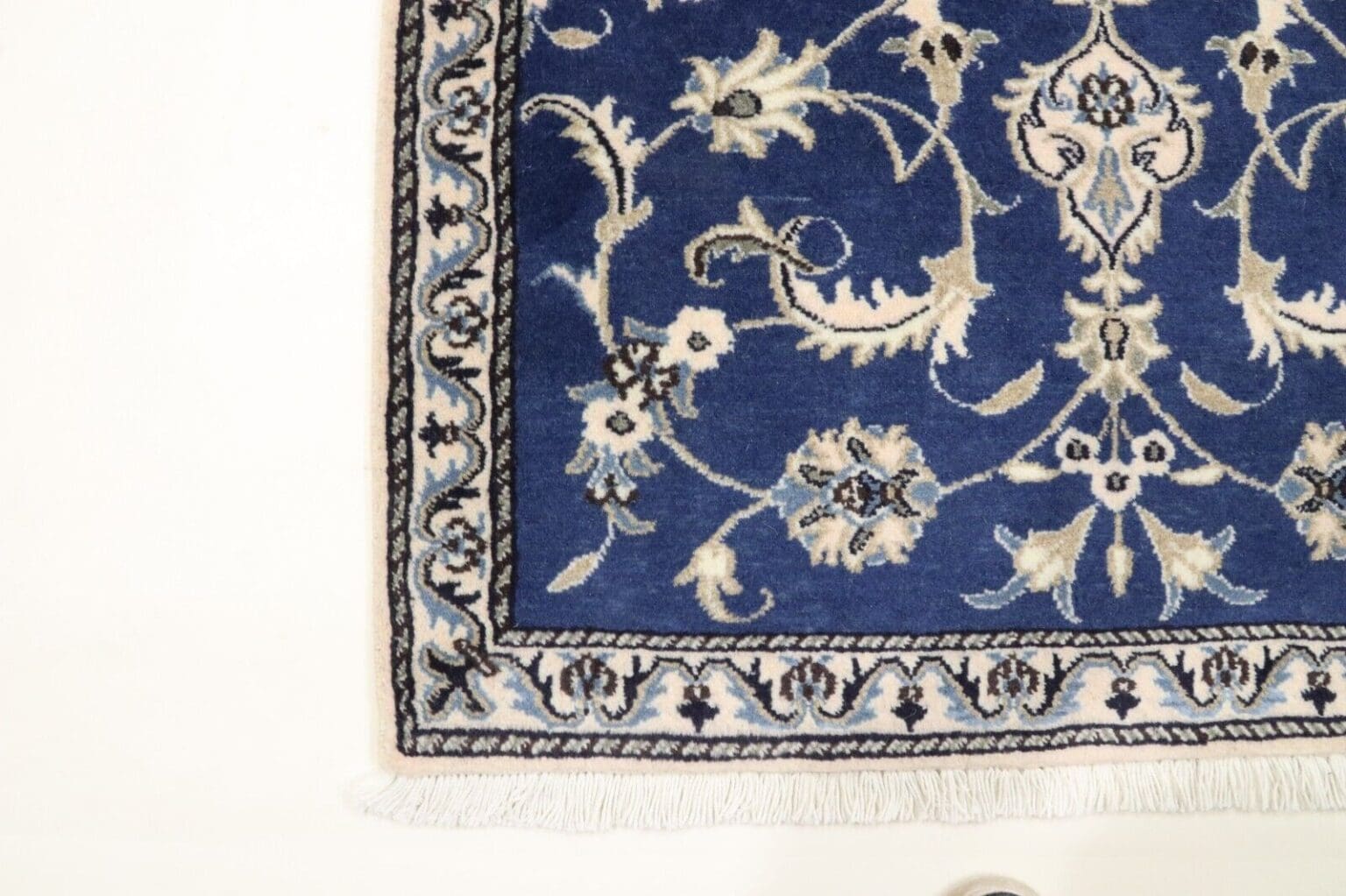 Persian Rug Nain 135 x 89 cm Wool Hand-knotted