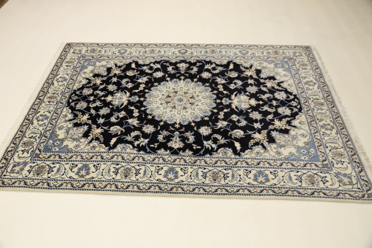 Persian Rug Nain 240 x 170 cm Wool Hand-knotted