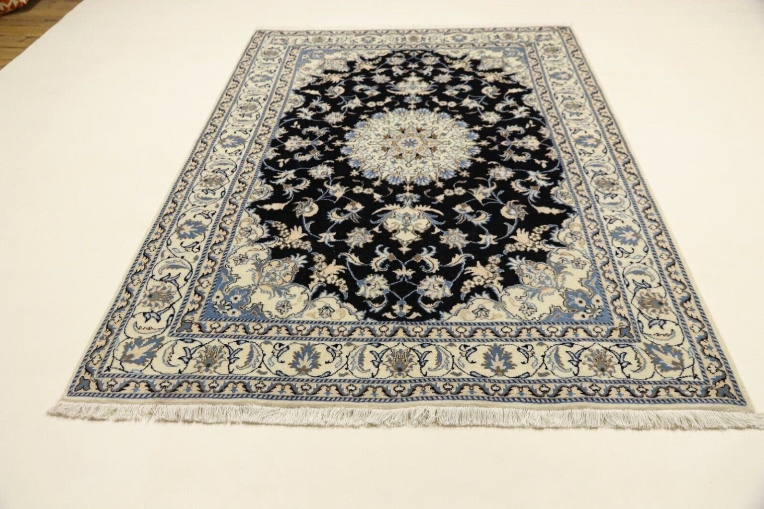 Persian Rug Nain 240 x 170 cm Wool Hand-knotted