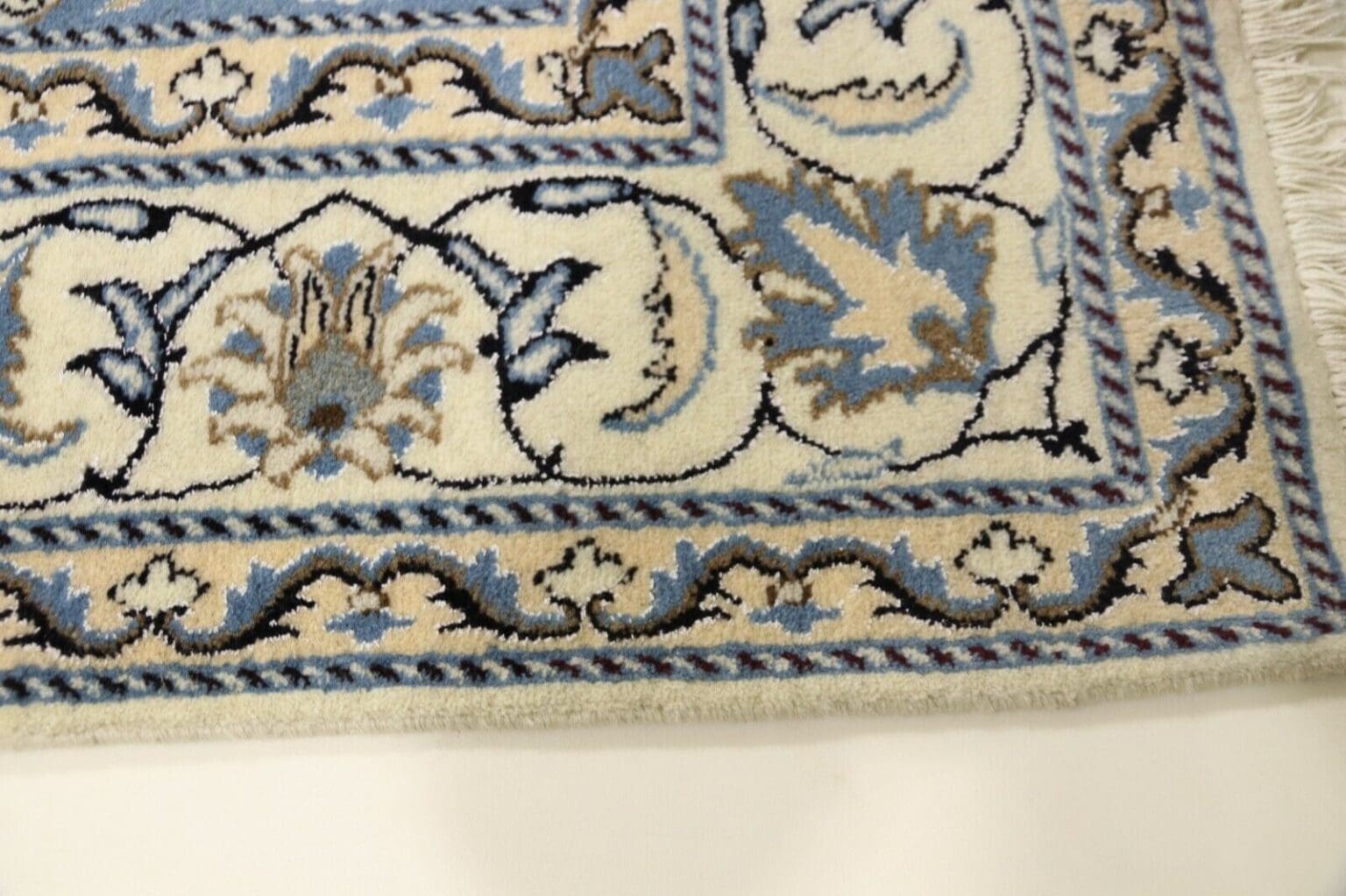 Persian Rug Nain 240 x 170 cm Wool Hand-knotted