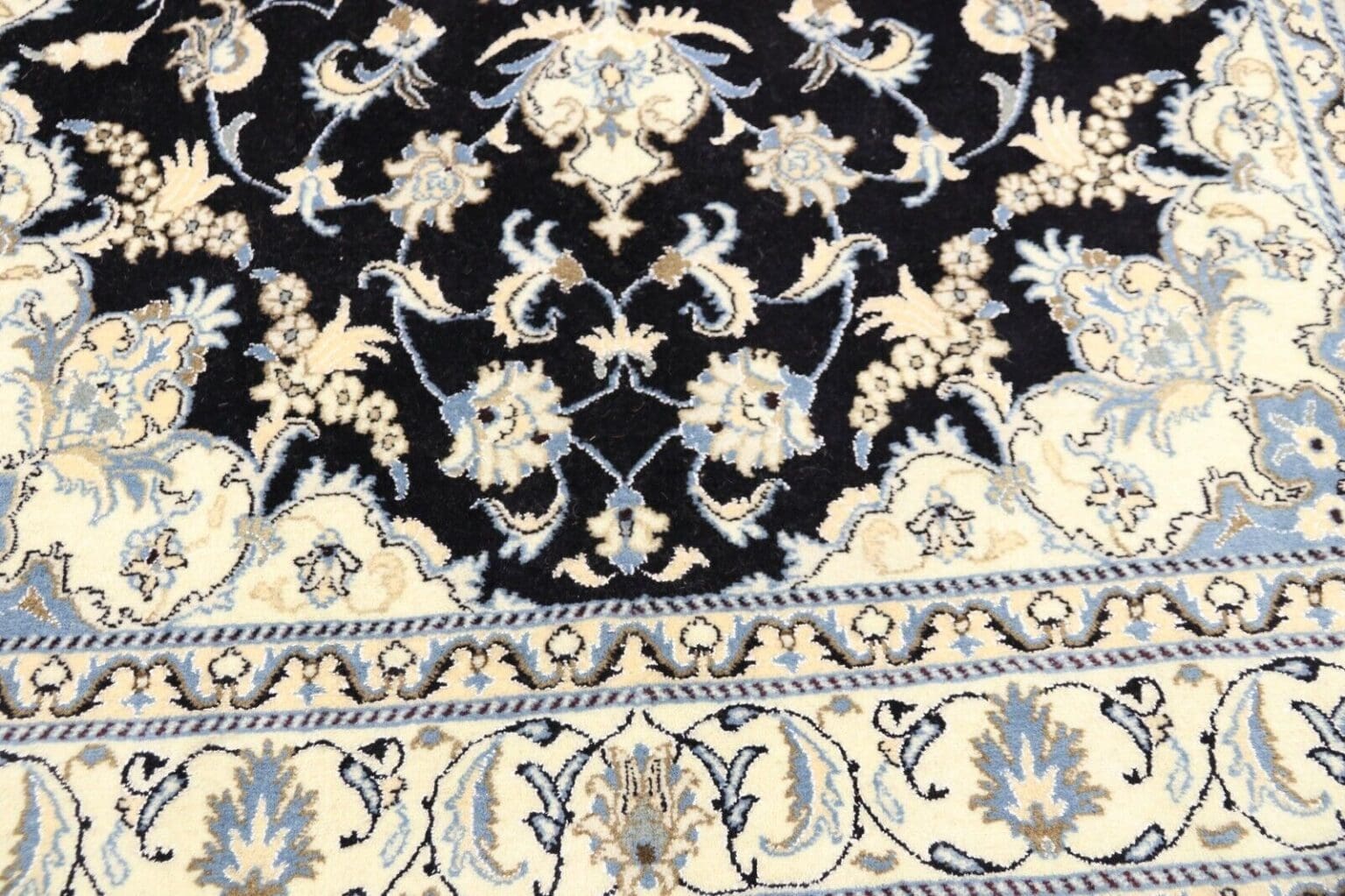 Persian Rug Nain 240 x 170 cm Wool Hand-knotted