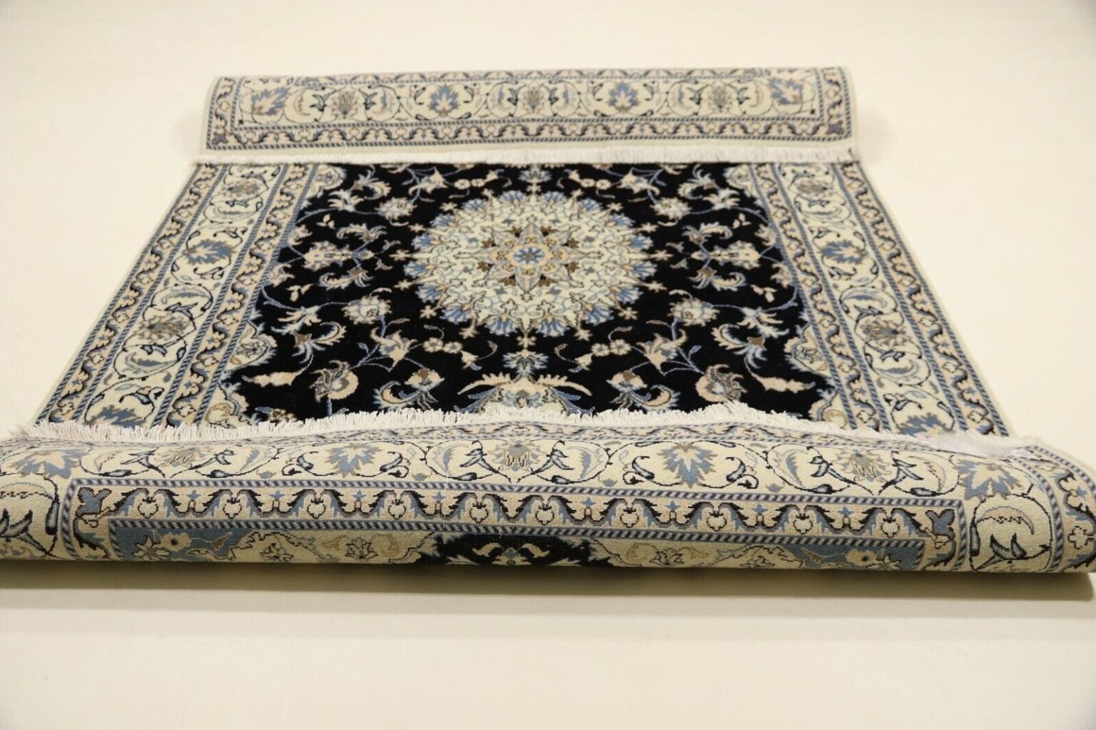 Persian Rug Nain 240 x 170 cm Wool Hand-knotted