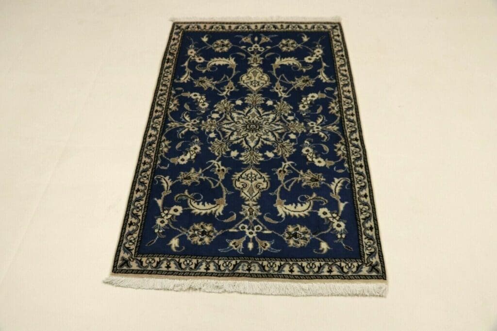 Persian Rug Nain 137 x 88 cm Wool Hand-knotted
