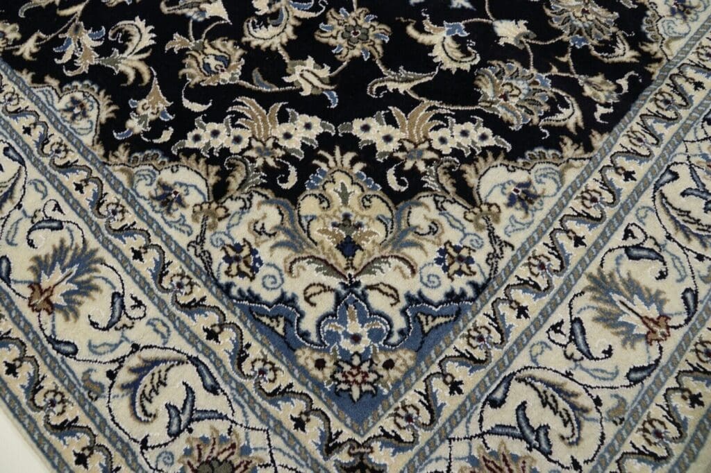 Persian Rug Nain 243 x 163 cm Wool Hand-knotted