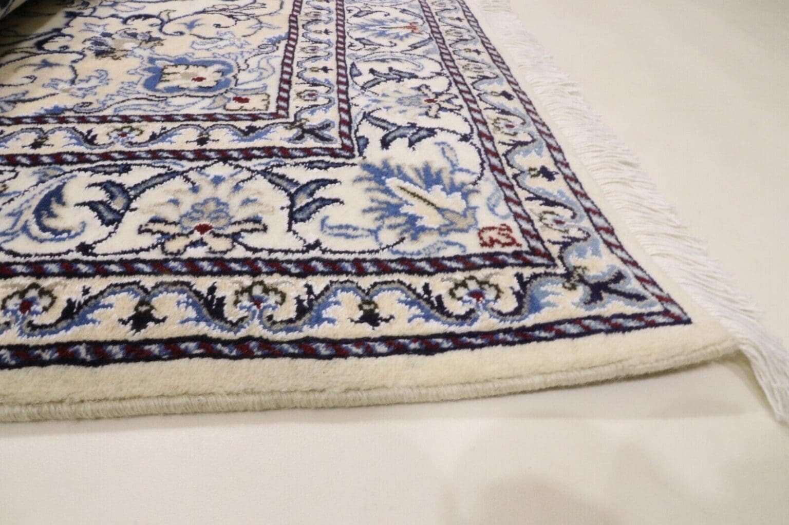 Persian Rug Nain 193 x 150 cm Wool Hand-knotted