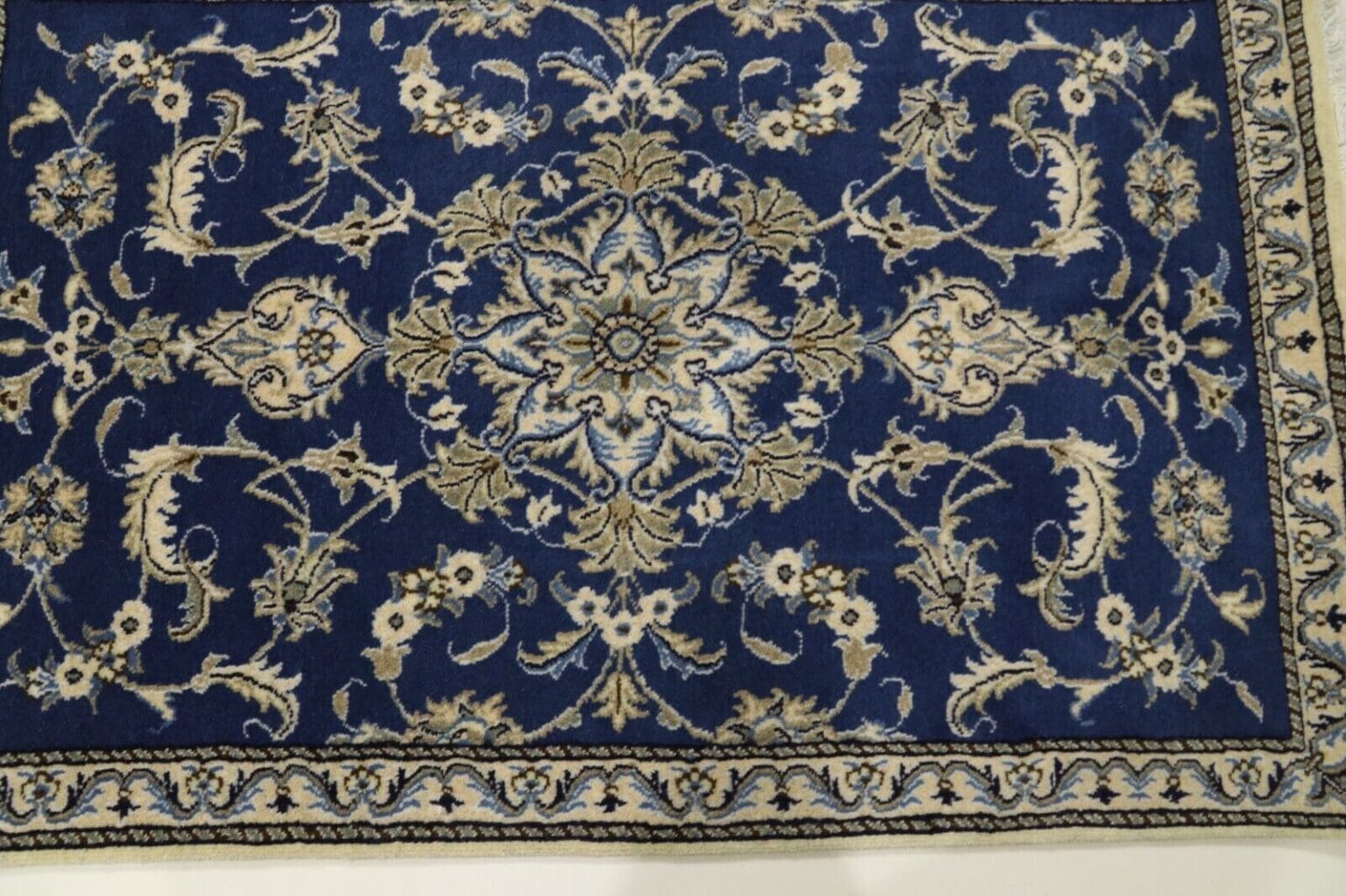 Persian Rug Nain 138 x 88 cm Wool Hand-knotted