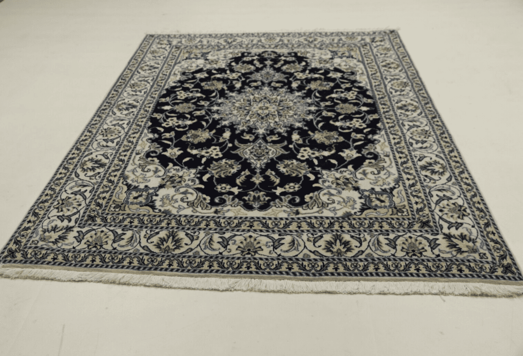 Persian Rug Nain 190 x 154 cm Wool Hand-knotted