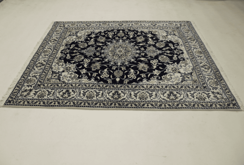 Persian Rug Nain 190 x 154 cm Wool Hand-knotted