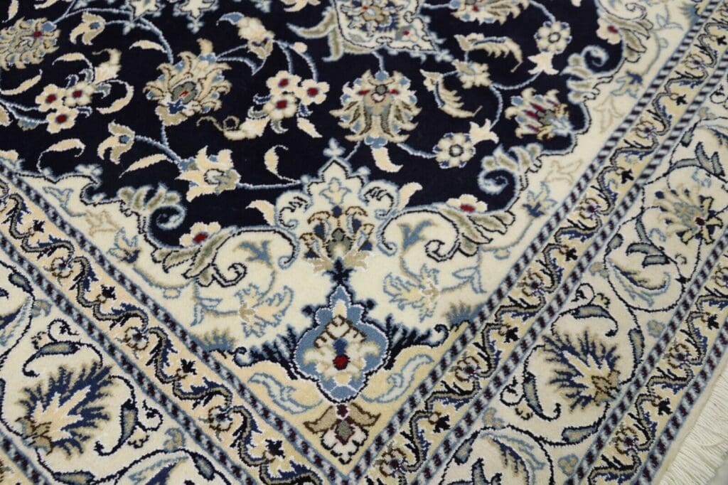 Persian Rug Nain 190 x 154 cm Wool Hand-knotted