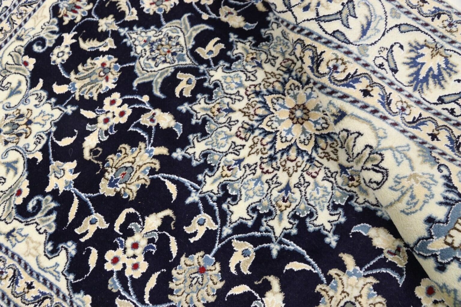 Persian Rug Nain 190 x 154 cm Wool Hand-knotted