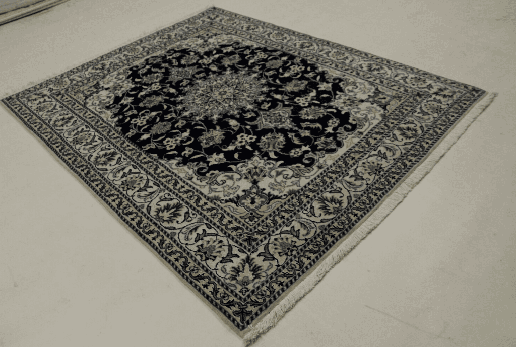 Persian Rug Nain 190 x 154 cm Wool Hand-knotted