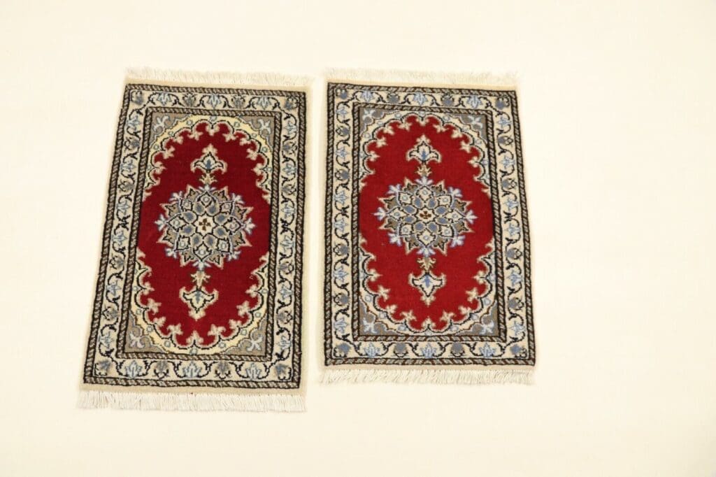 Persian Rug Nain 60 x 40 cm Wool Hand-knotted