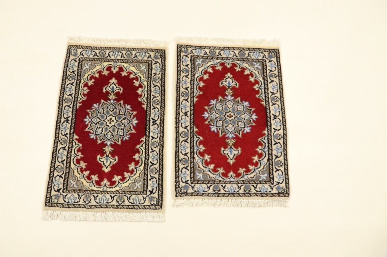 Persian Rug Nain 60 x 40 cm Wool Hand-knotted