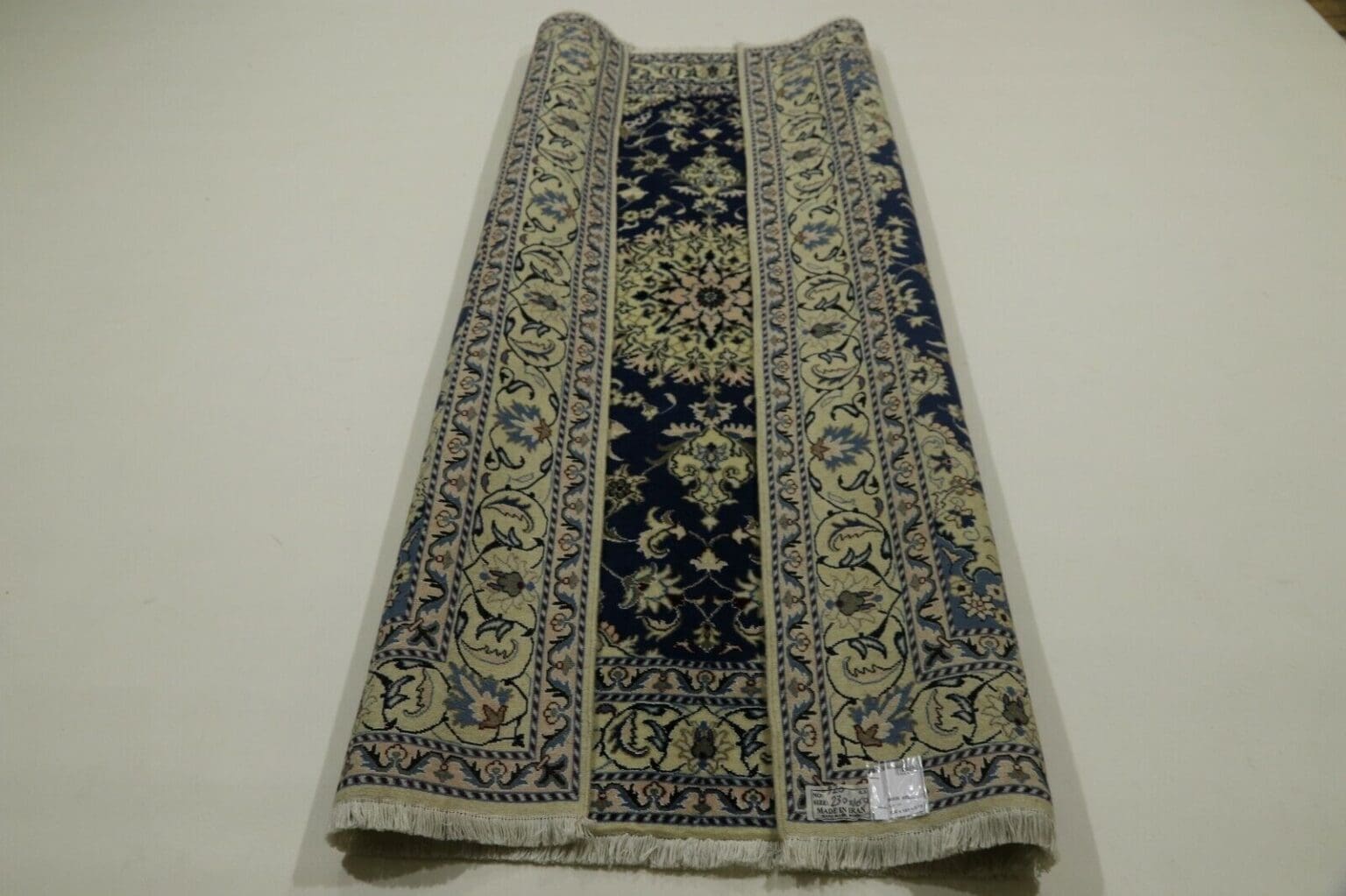 Persian Rug Nain 230 x 169 cm Wool Hand-knotted