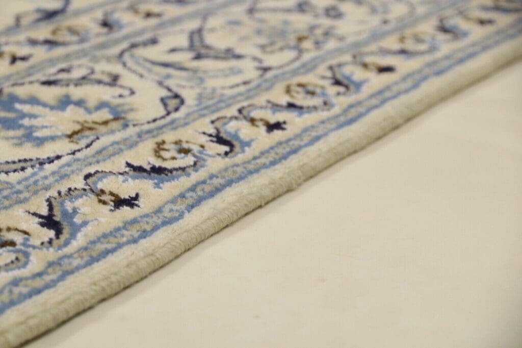 Persian Rug Nain 200 x 145 cm Wool Hand-knotted