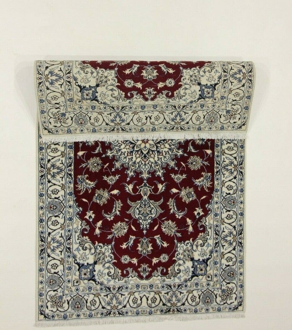 Persian Rug Nain 198 x 122 cm Wool Hand-knotted
