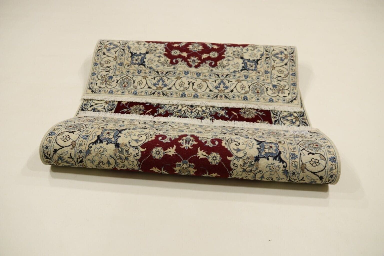 Persian Rug Nain 198 x 122 cm Wool Hand-knotted