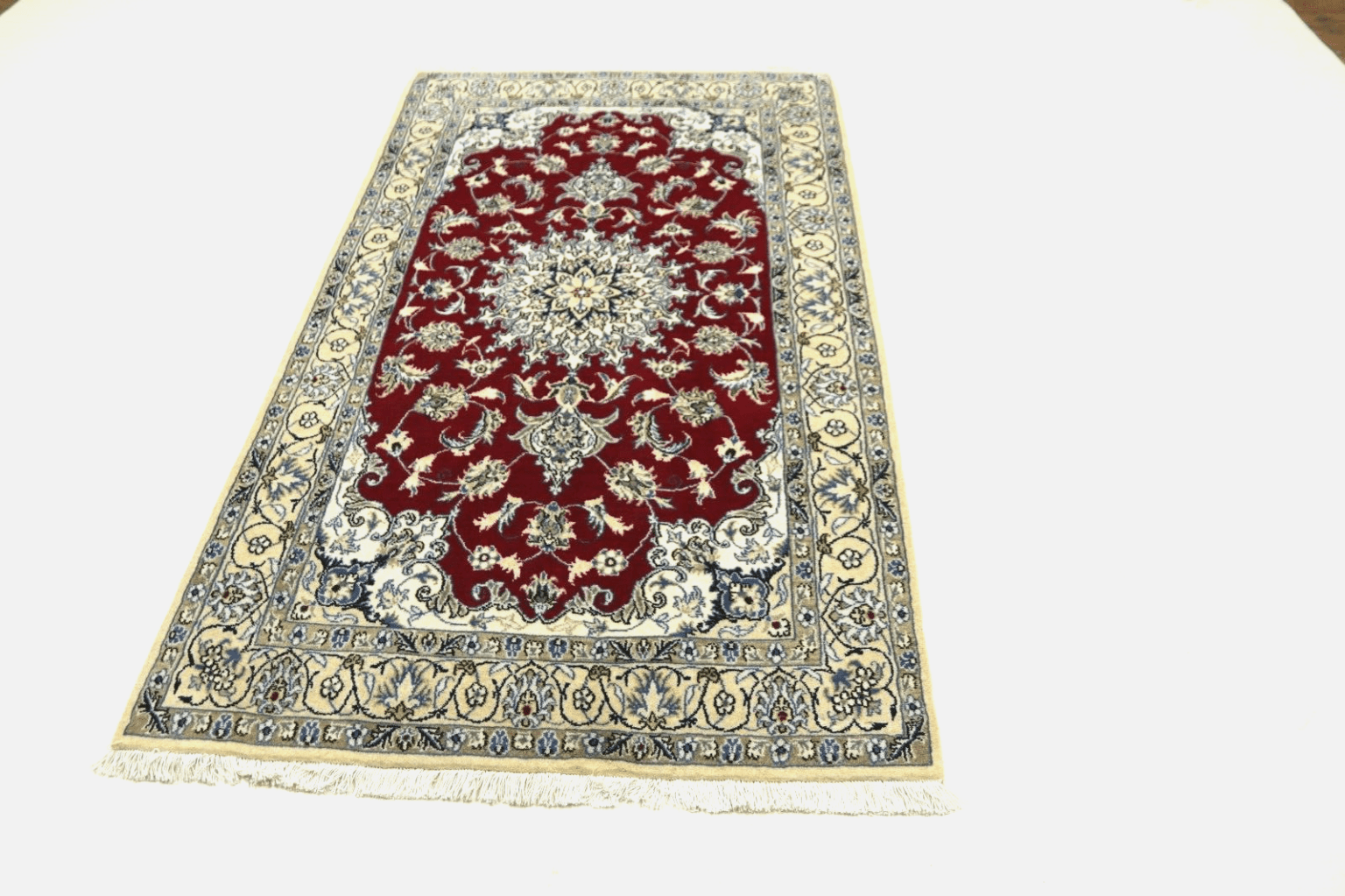 Persian Rug Nain 203 x 145 cm Wool Hand-knotted