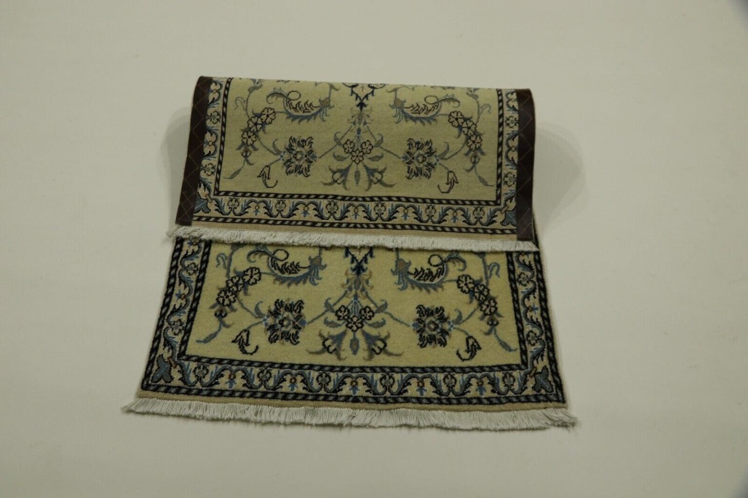 Persian Rug Nain 137 x 86 cm Wool Hand-knotted