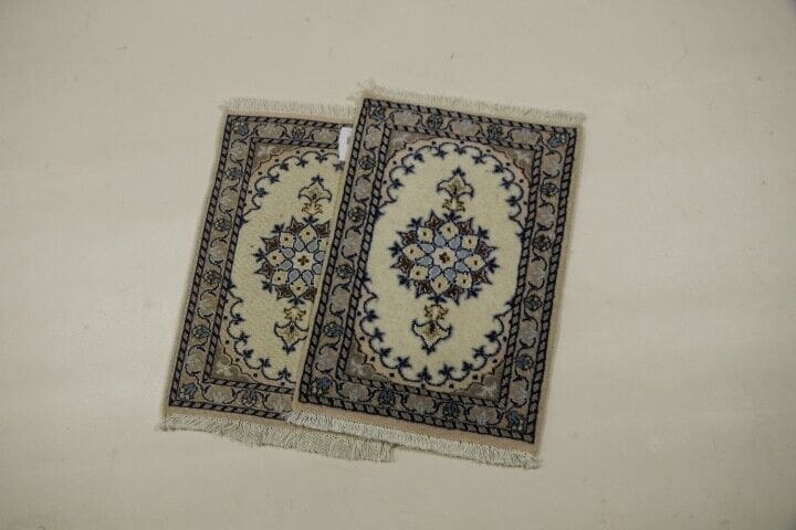 Persian Rug Nain 60 x 40 cm Wool Hand-knotted