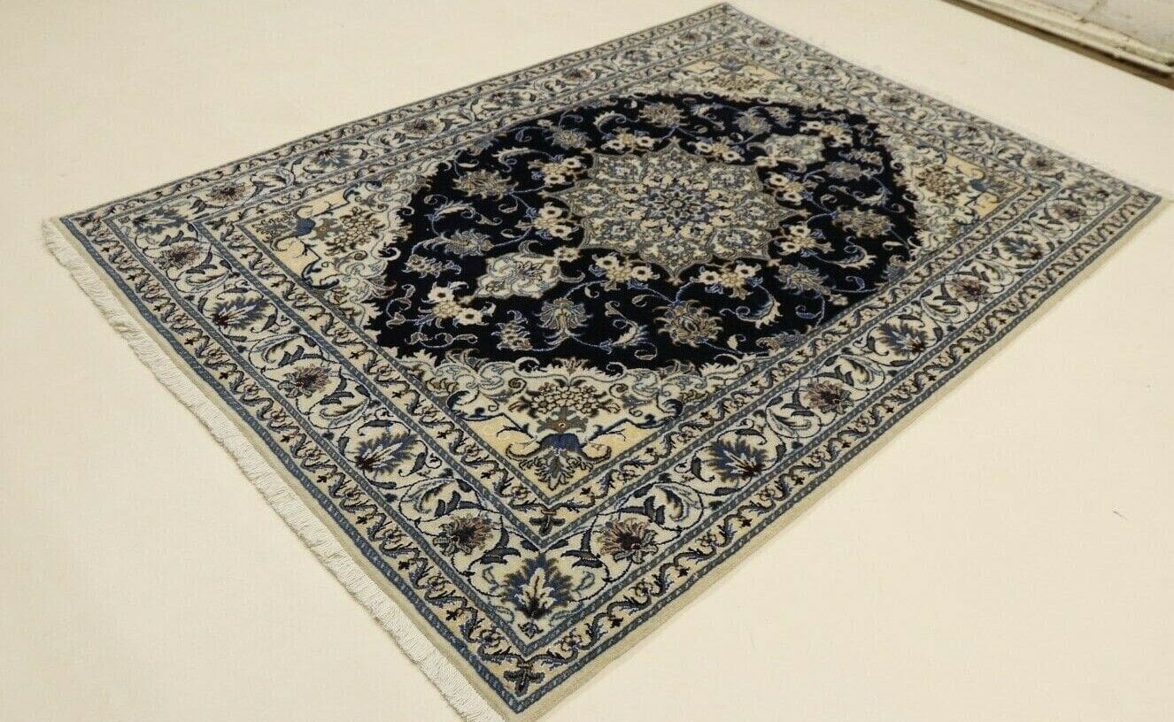 Persian Rug Nain 206 x 147 cm Wool Hand-knotted