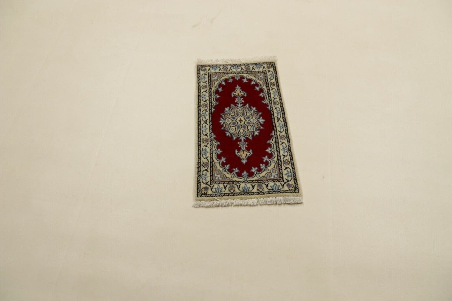 Persian Rug Nain 60 x 40 cm Wool Hand-knotted