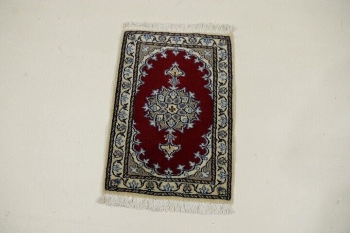 Persian Rug Nain 60 x 40 cm Wool Hand-knotted