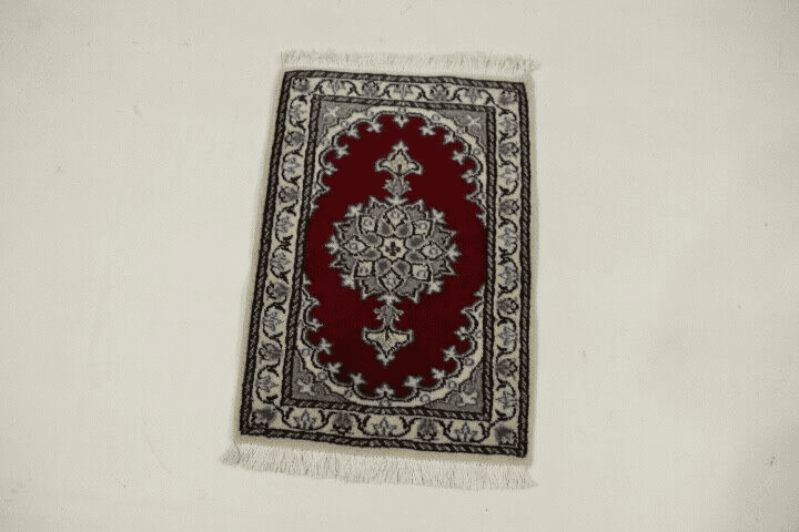 Persian Rug Nain 60 x 40 cm Wool Hand-knotted