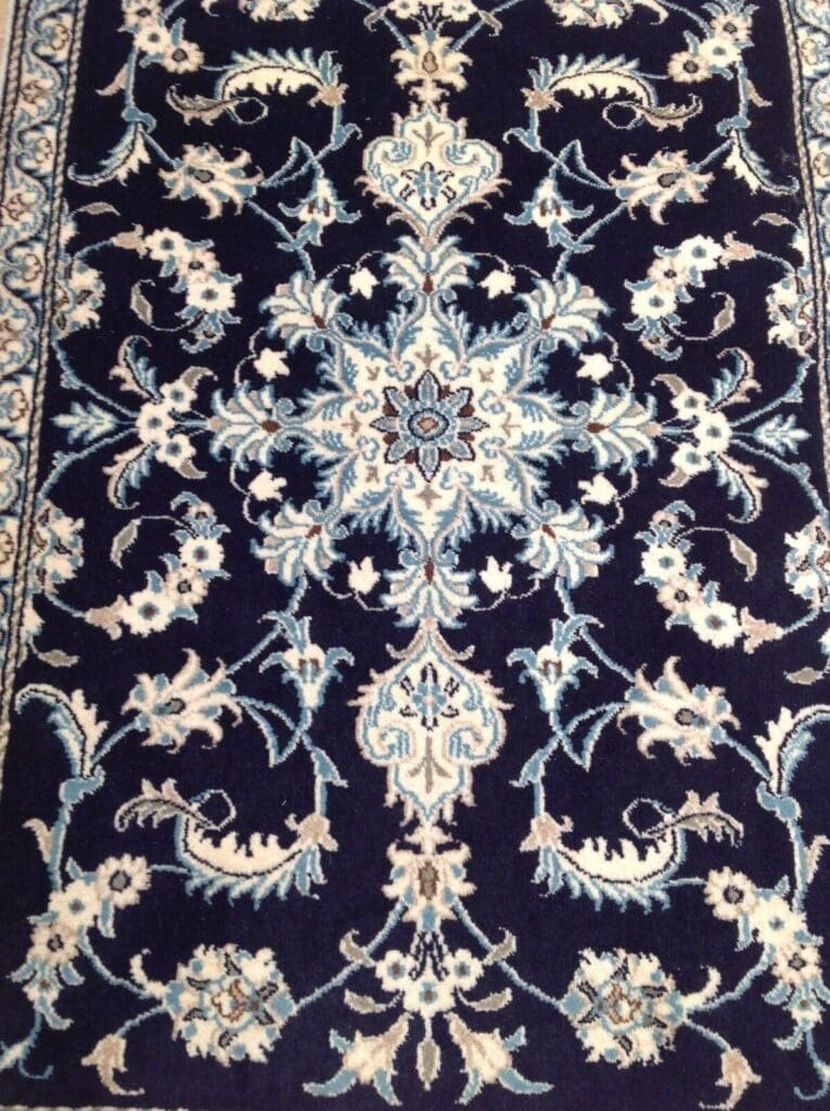 Persian Rug Nain 138 x 94 cm Wool Hand-knotted