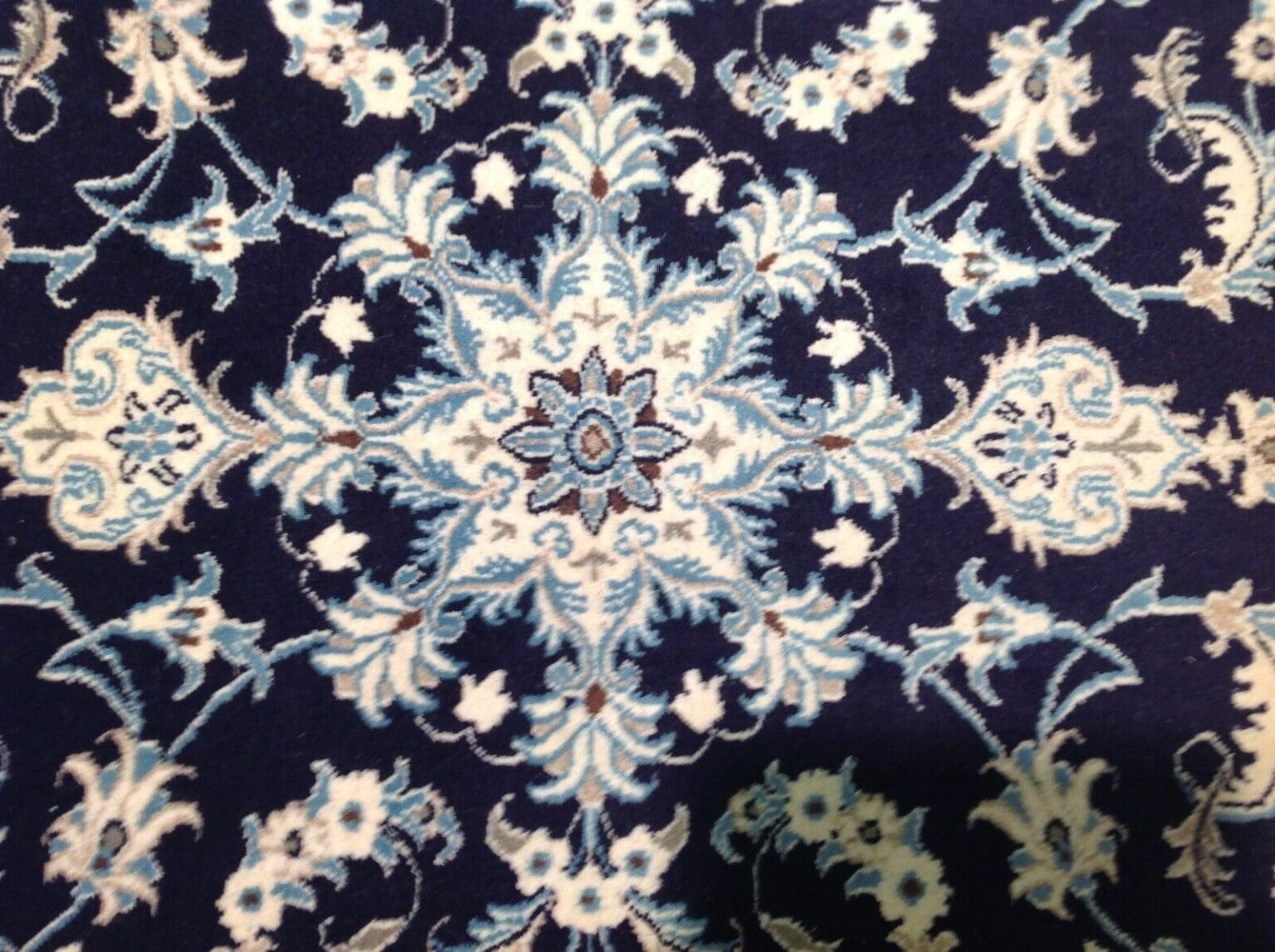 Persian Rug Nain 138 x 94 cm Wool Hand-knotted