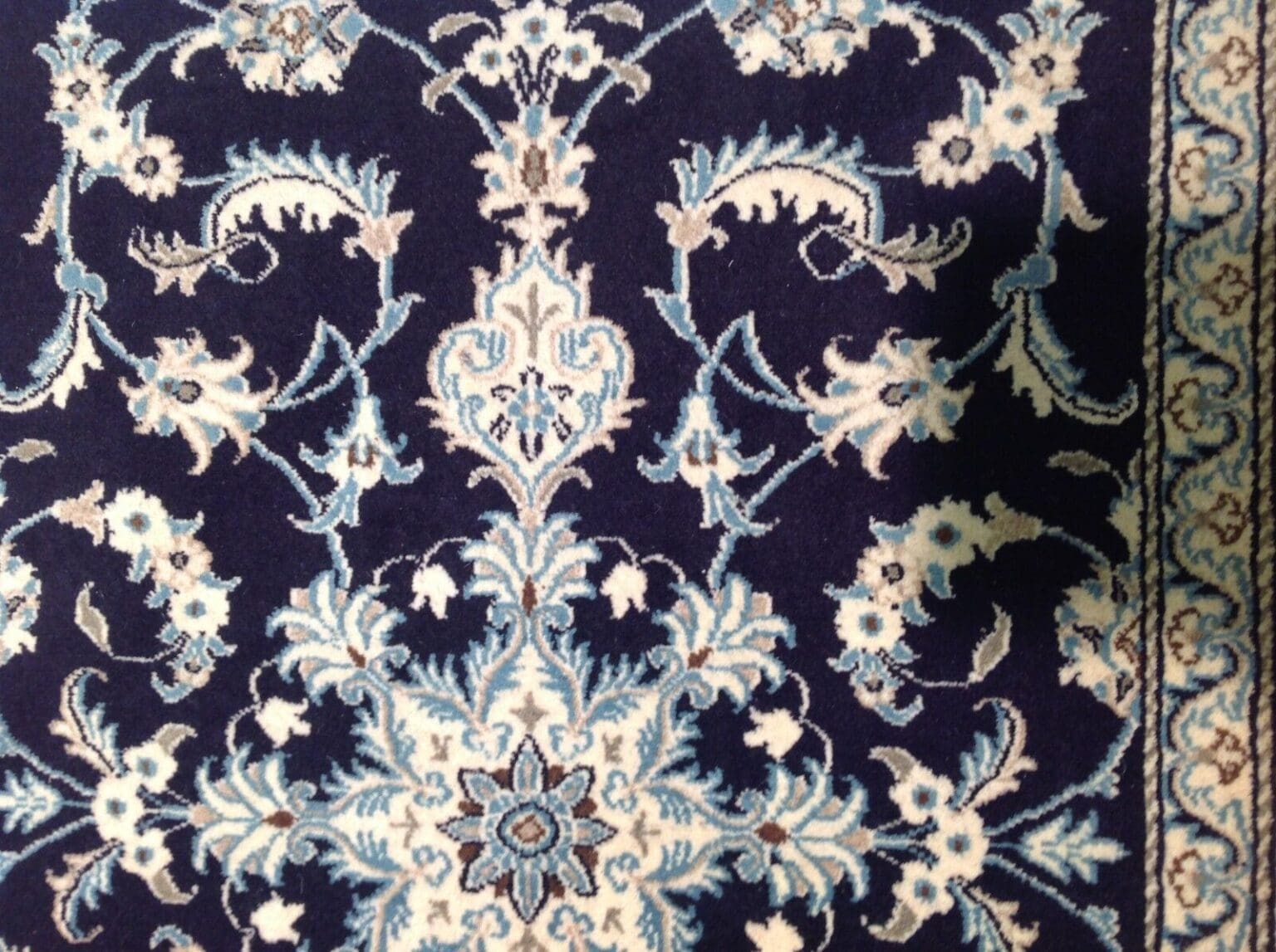 Persian Rug Nain 138 x 94 cm Wool Hand-knotted