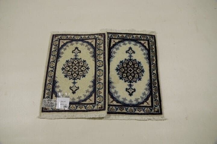 Persian Rug Nain 60x40 cm Wool Hand-knotted (Sold)