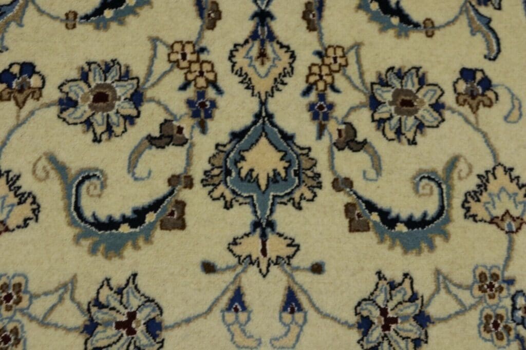 Persian Rug Nain 137 x 85 cm Wool Hand-knotted