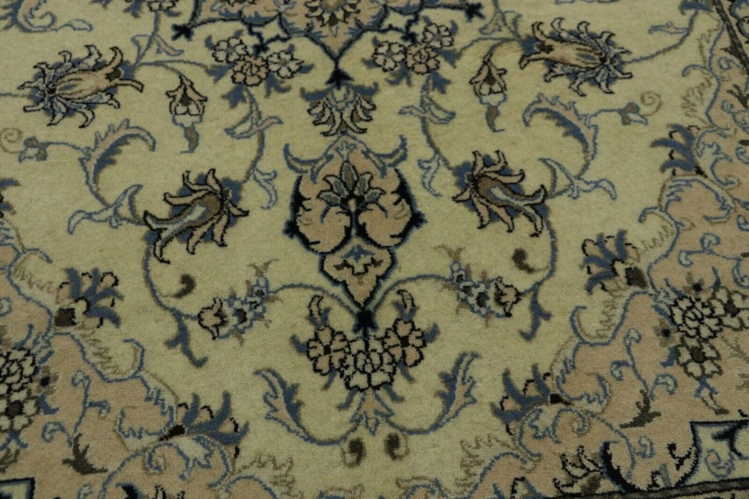 Persian Rug Nain 228 x 166 cm Wool Hand-knotted