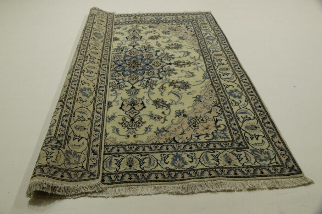 Persian Rug Nain 228 x 166 cm Wool Hand-knotted