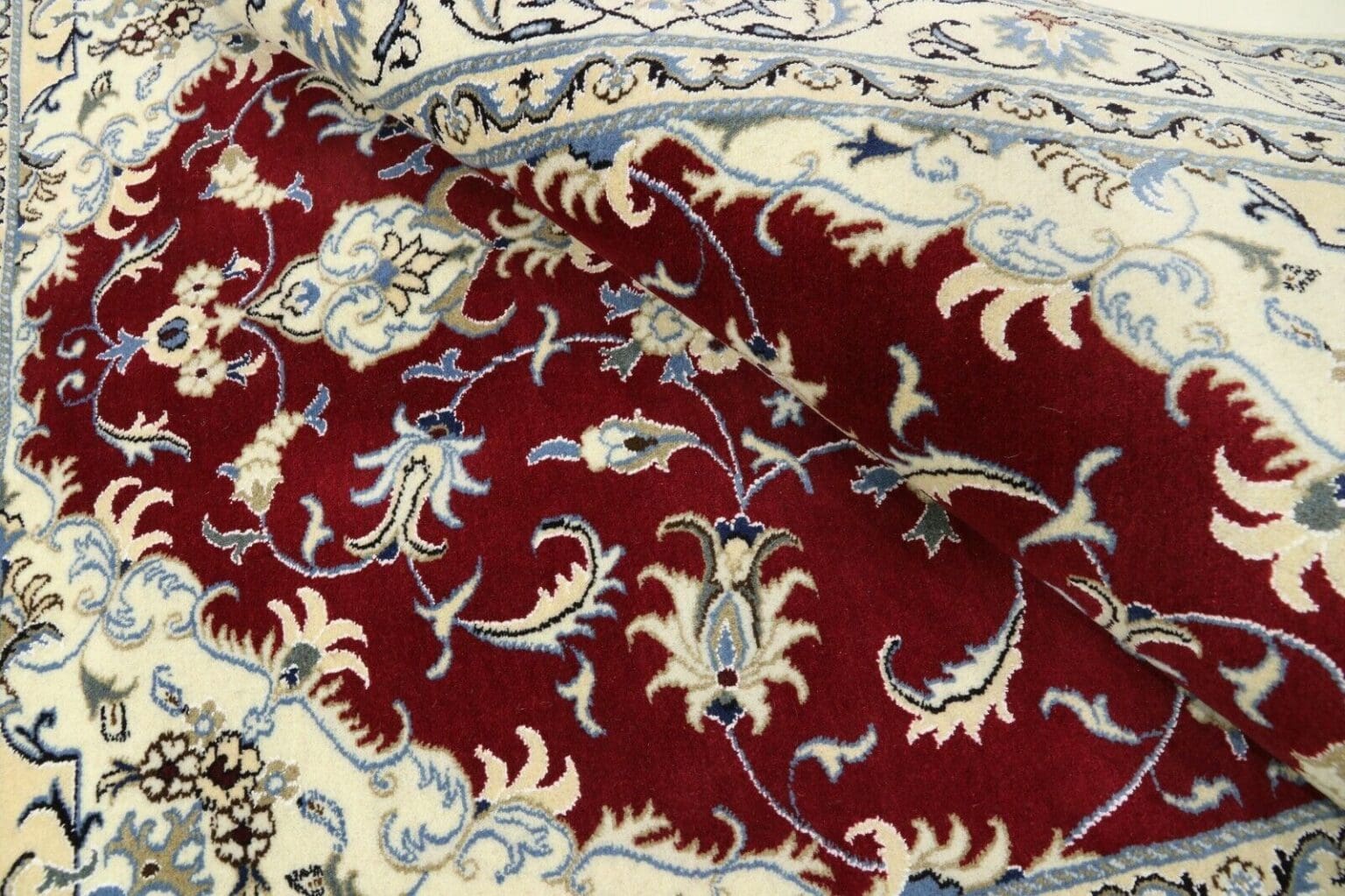 Persian Rug Nain 235 x 164 cm Wool Hand-knotted
